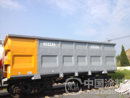 2013<em></em>�<em></em>�?月在齊齊哈爾軌道交通裝備有限責(zé)任公<em></em>�<em></em>�? 大連出口車基地涂裝的出口澳大利亞的礦石車3.jpg